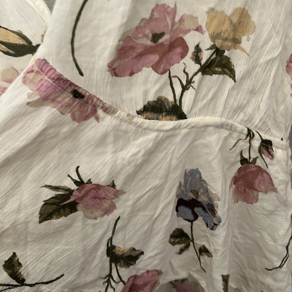 ⚡️American Rag Cie bell sleeve blouse - Picture 5 of 7